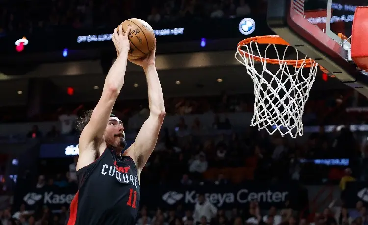 Mexicano Jaime Jáquez bate su récord de anotación en la NBA
