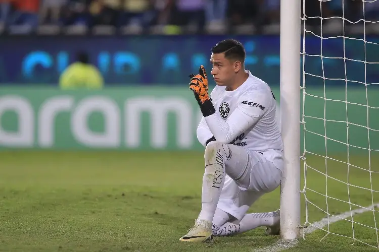 Malagón termina en el hospital tras sufrir lesión en el juego del América (VIDEO)