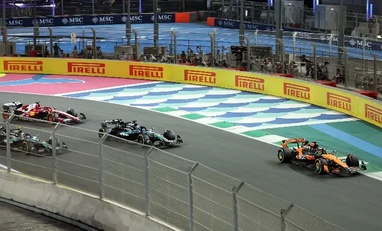 Oscar Piastri sigue imparable y gana el GP de Arabia Saudita 