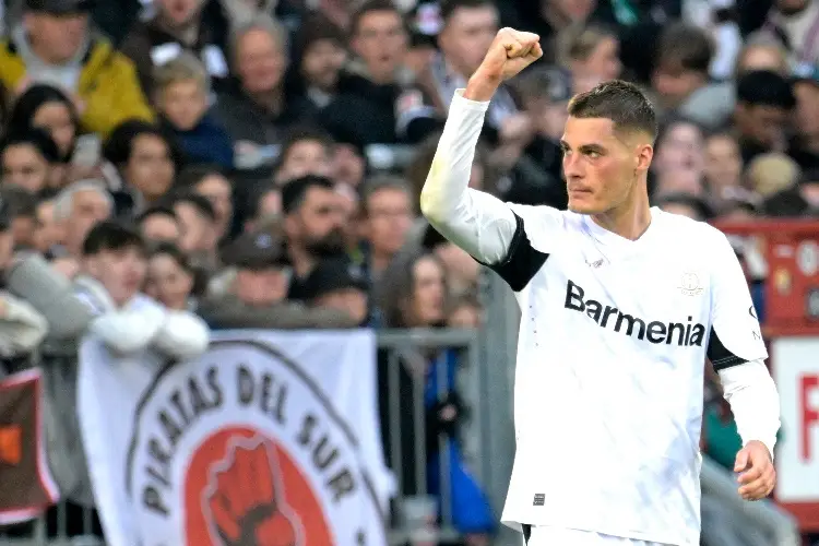 Leverkusen le facilita el título de la Bundesliga al Bayern Múnich