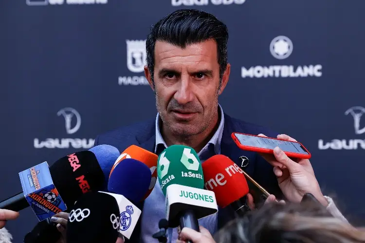 Figo sale a la defensa de Ancelotti tras ola de críticas