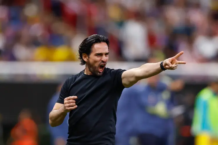 ¡Chivas no tolera el fracaso y despide a su DT!