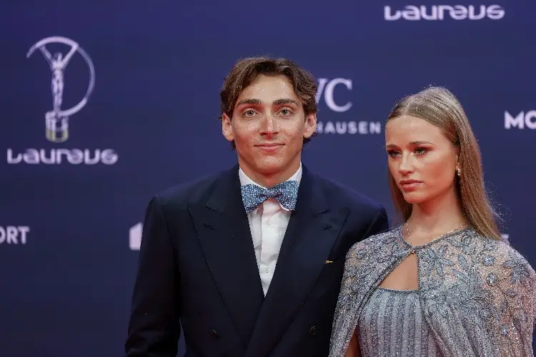 Armand Duplantis elegido el mejor deportista del año en los premios Laureus