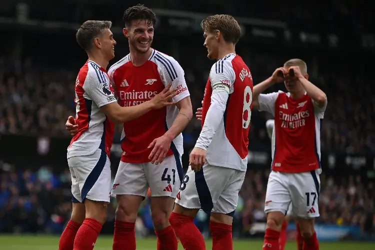 Afición del Arsenal protesta contra un patrocinador del club
