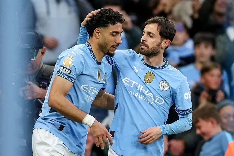 Con gol de último minuto, Manchester City gana y se niega a quedarse sin Champions League