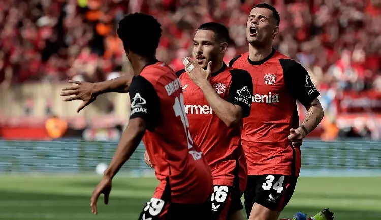 Bayer Leverkusen gana y posterga la celebración del título para Bayern Múnich 