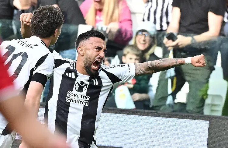 Juventus vuelve a ganar y se aferra a clasificar a Champions League