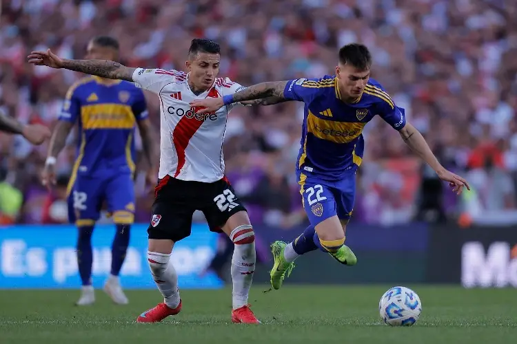 Fernando Gago y Boca Juniors tropiezan ante River Plate en el Superclásico 