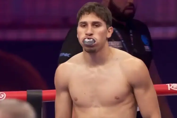 Marco Verde debuta como boxeador profesional y gana en ¡44 segundos! (VIDEO)