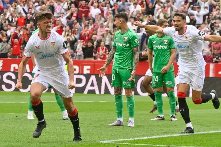 Sevilla sigue sin asegurar la permanencia en primera división