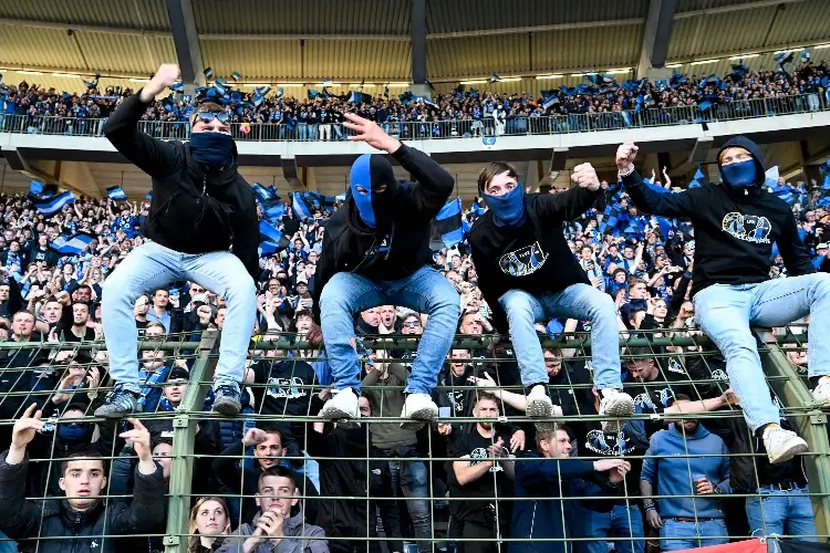 Más de 60 detenidos tras caos en la final de la Copa de Bélgica (VIDEO)
