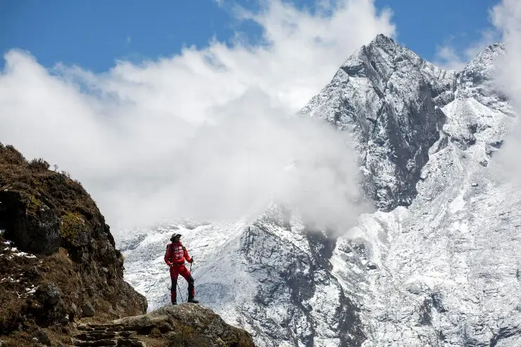 Endurecen el acceso al Everest en un nuevo proyecto de ley