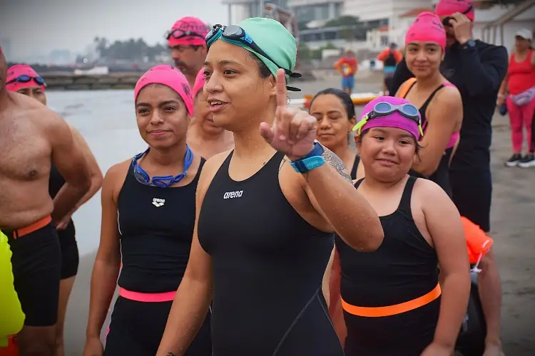 Invitan a primera clínica infantil de natación en aguas abiertas en Boca del Río