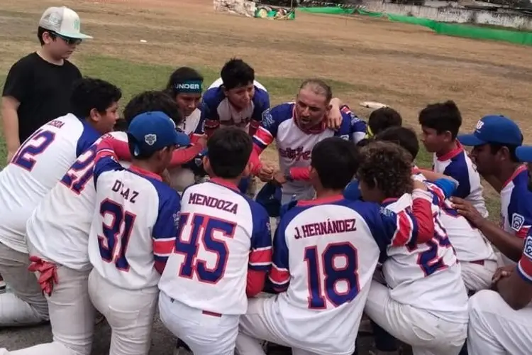 Veracruzanos Campeones rumbo a Williamsport, pero castigados en Minatitlán