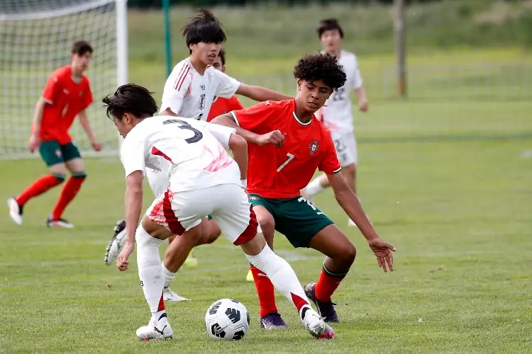 Hijo de Cristiano se estrena con victoria en su debut con Portugal