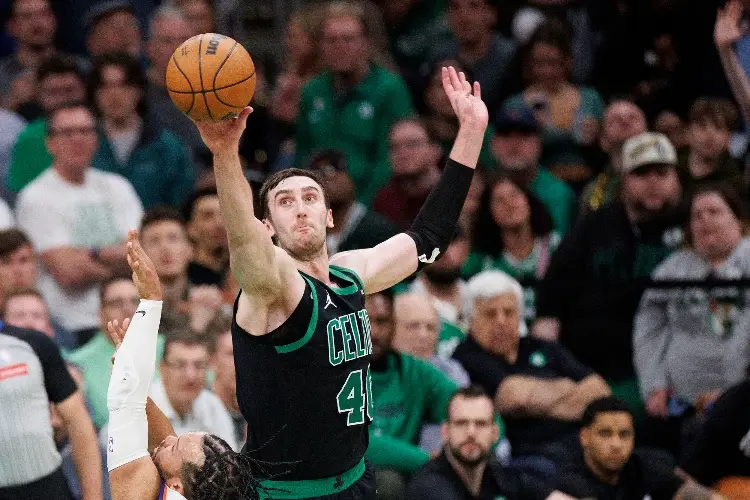 NBA: Los Celtics se aferran a la vida ante los Knicks