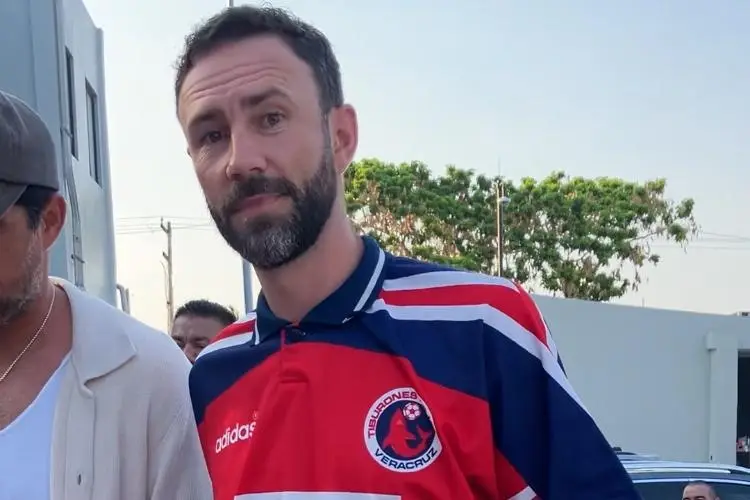 Miguel Layún anhela volver a Veracruz como dueño de un equipo de primera división