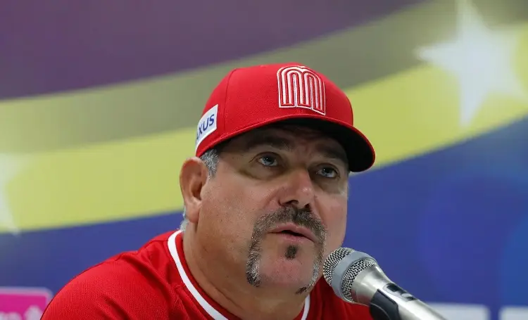 Benjamín Gil seguirá como manager de México para el Clásico Mundial de Béisbol 