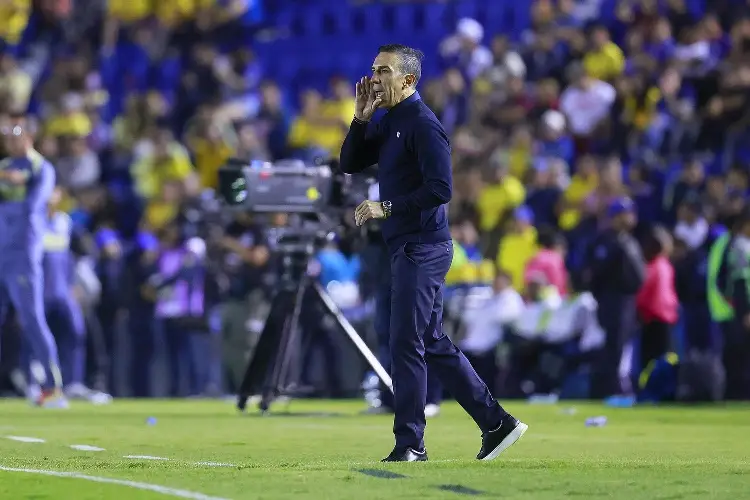 ¡Vicente Sánchez no será más DT del Cruz Azul!
