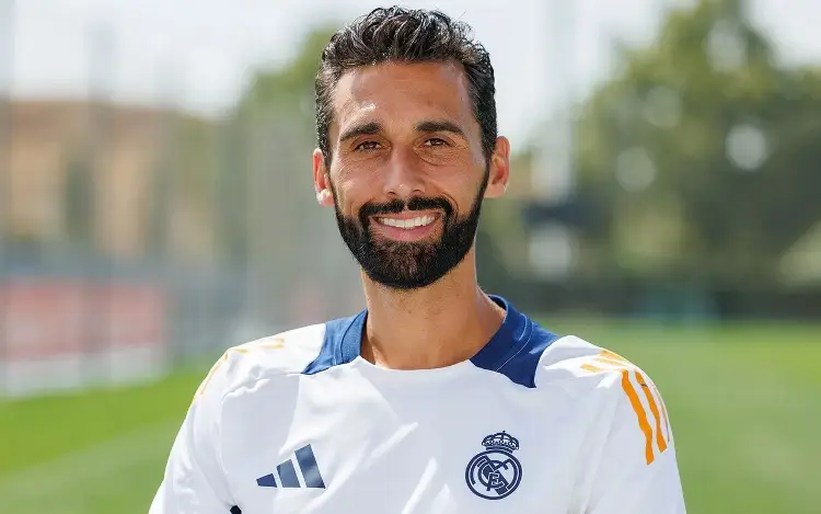 Álvaro Arbeloa está de regreso en el Real Madrid