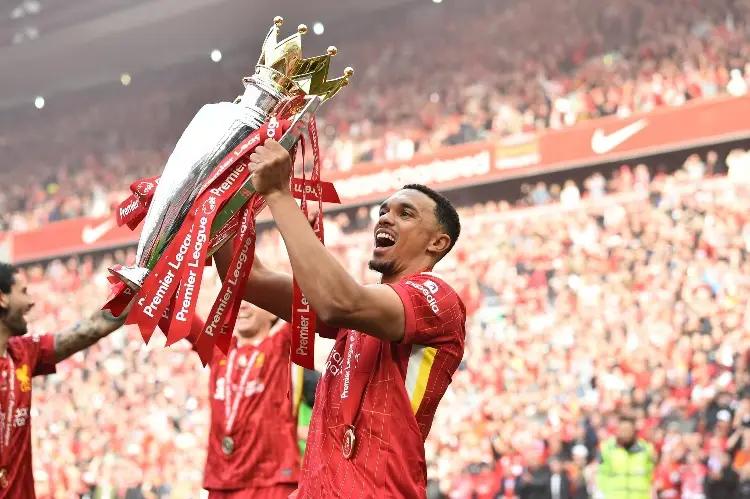 Alexander-Arnold es nuevo jugador del Real Madrid