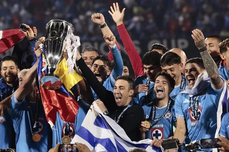 ¡Cruz Azul regresa con gloria al Pirata: el campeón de Concacaf jugará la International Football Cup Veracruz!