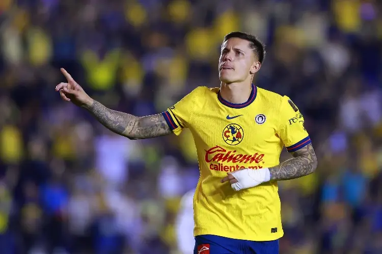 Brian Rodríguez ya piensa en irse del América