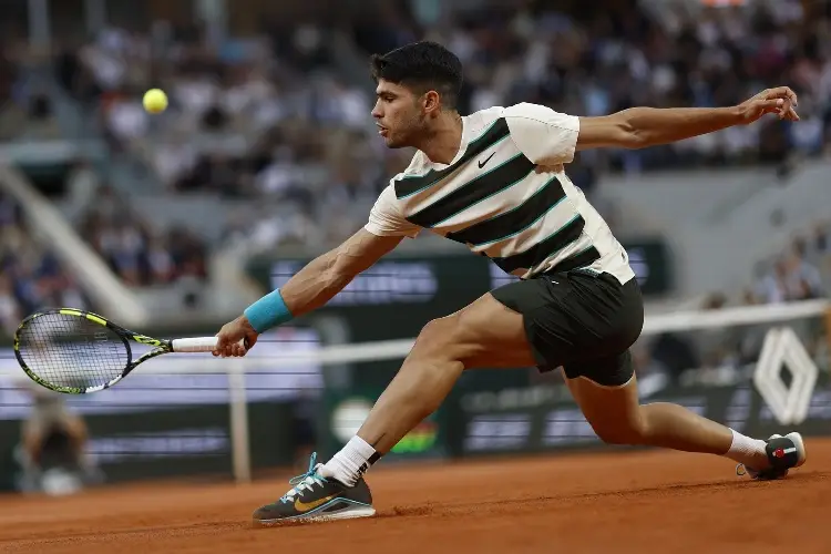Alcaraz se mete a semifinales en Roland Garros