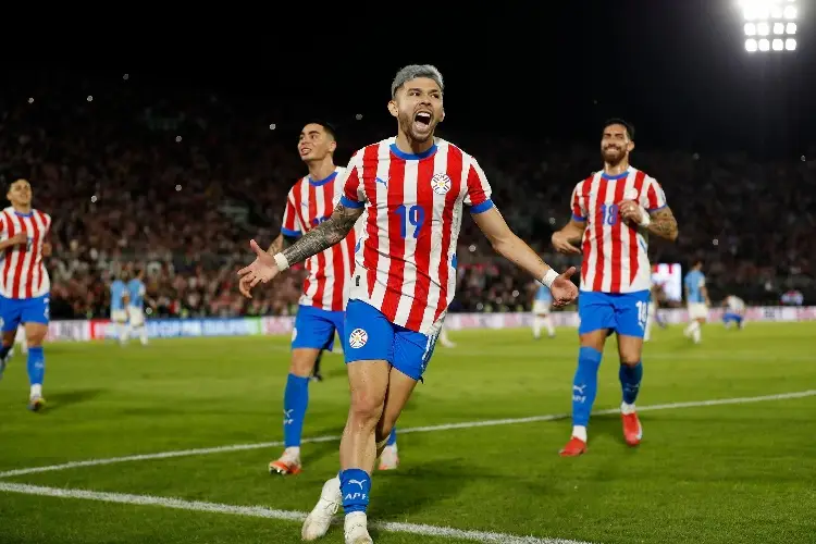 Paraguay vence a Uruguay y toma el tercer lugar de la clasificación