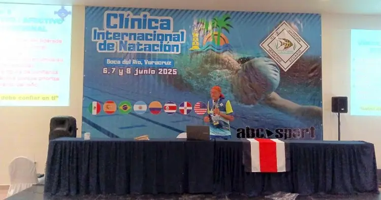 Se pone en marcha la Clínica Internacional de Natación 2025 en Veracruz 