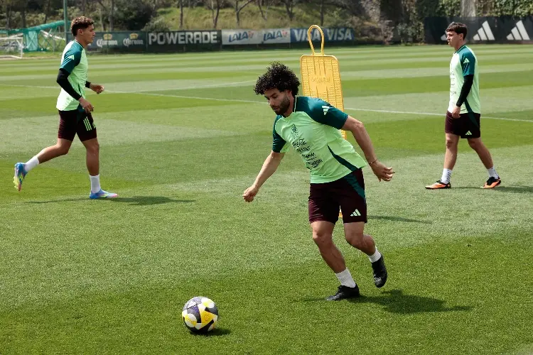 Copa Oro: 'Chino' Huerta pide a México concentración 