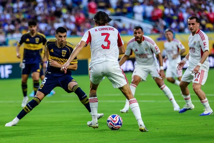 Esto dijo el DT de Boca Juniors tras perder la ventaja ante Benfica en el Mundial de Clubes