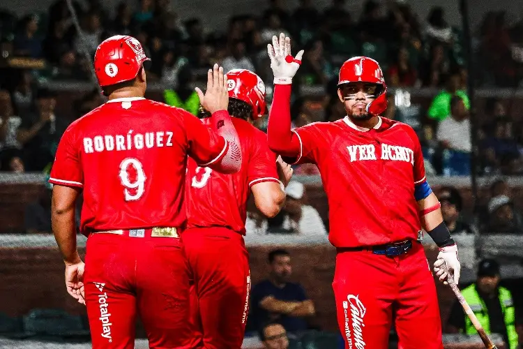 ¡Gran triunfo! El Águila de Veracruz se impone a los Saraperos de Saltillo 