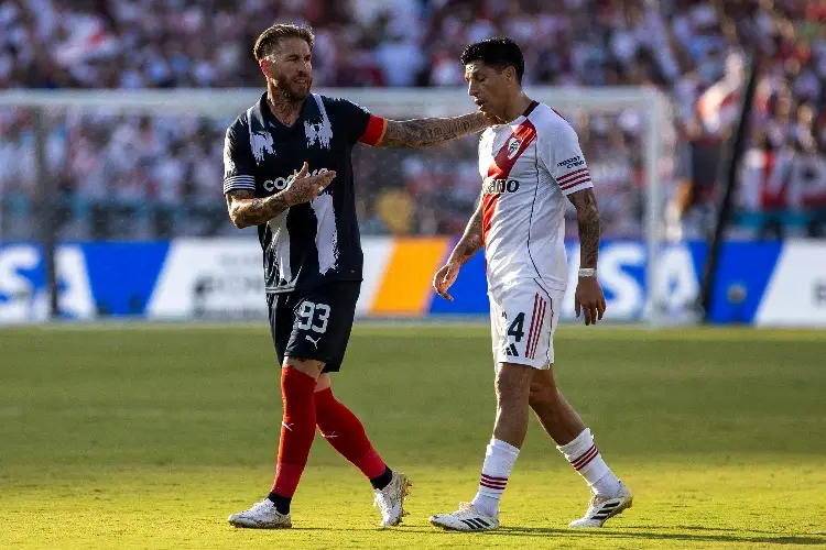 Rayados se queja del arbitraje tras empatar con River Plate