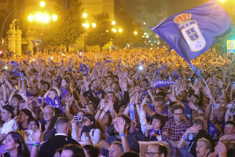 Locura en Oviedo tras conseguir el ascenso a La Liga (VIDEO)