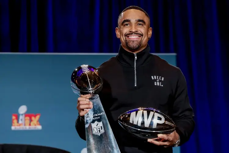 NFL: Jalen Hurts busca ser inspiración para los niños