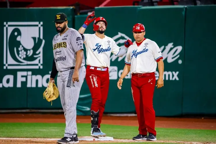 El Águila de Veracruz tropieza ante los Leones de Yucatán  