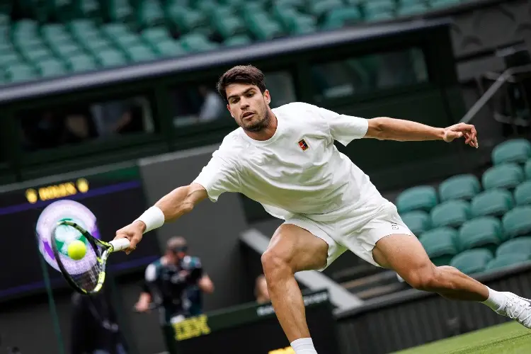 Carlos Alcaraz va por el triplete en Wimbledon