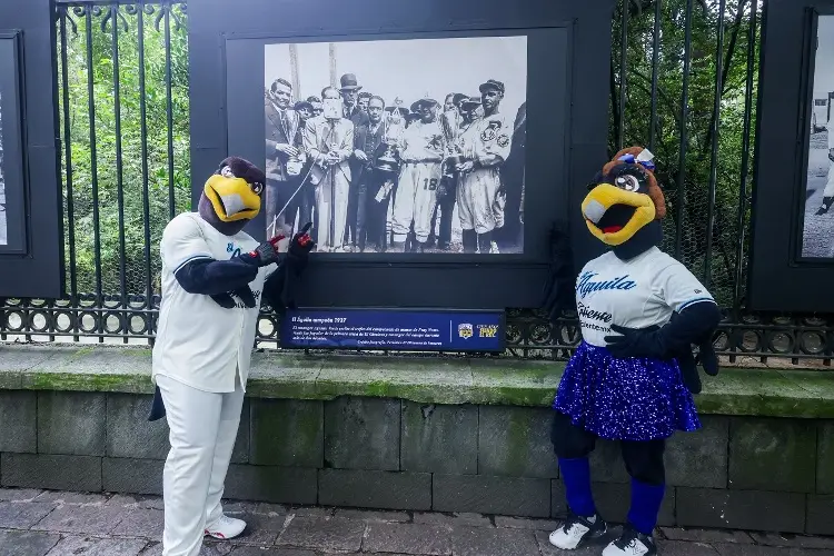 El Águila de Veracruz brilla en la exposición 100 años, una historia infinita