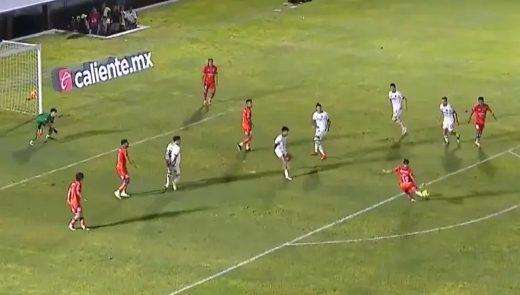 Así fue el golazo de Nicolas Benedetti en el nuevo Luis Pirata Fuente (VIDEO)