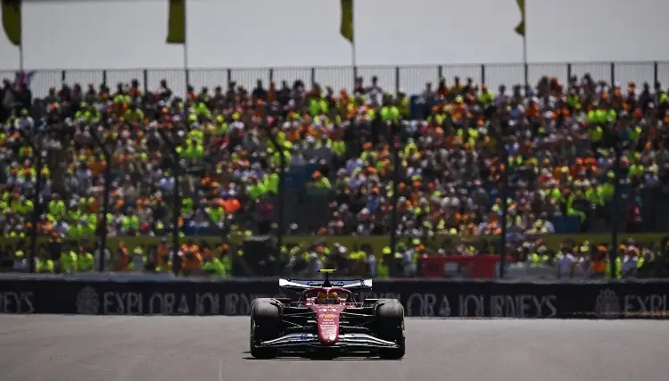 Hamilton lidera en las prácticas 1 del Gran Premio de Gran Bretaña