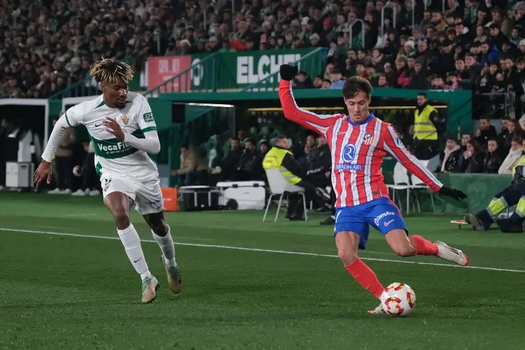 Riquelme deja al Atlético de Madrid y ficha por el Real Betis