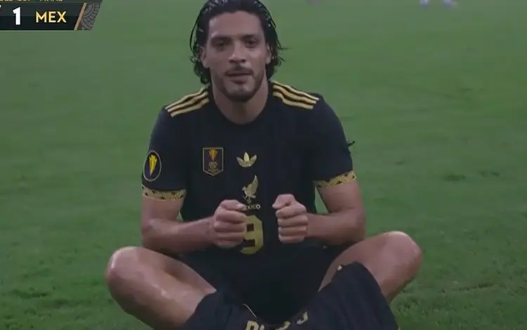 Raúl Jiménez hace homenaje a Diogo Jota (VIDEO)