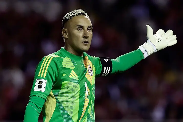 Keylor Navas a una firma de jugar en la Liga MX