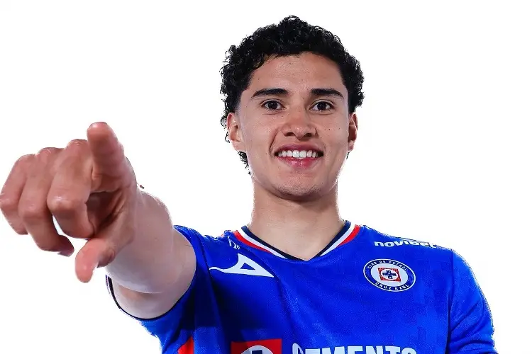 Cruz Azul anuncia su primer refuerzo a un día de comenzar el Apertura 2025