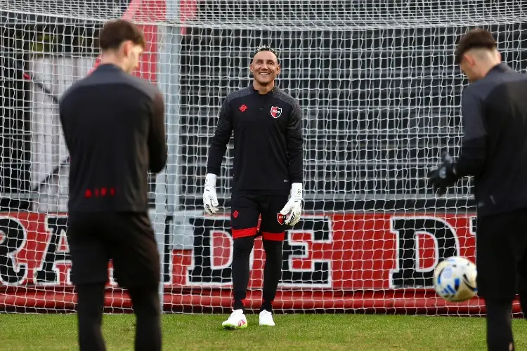 ¿Y Pumas? Newell's Old Boys presume regreso de Keylor Navas