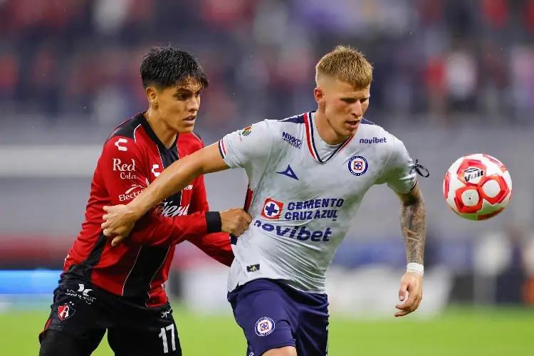 Cruz Azul se repone a dos osos de Kevin Mier y rescata un empate contra Atlas 