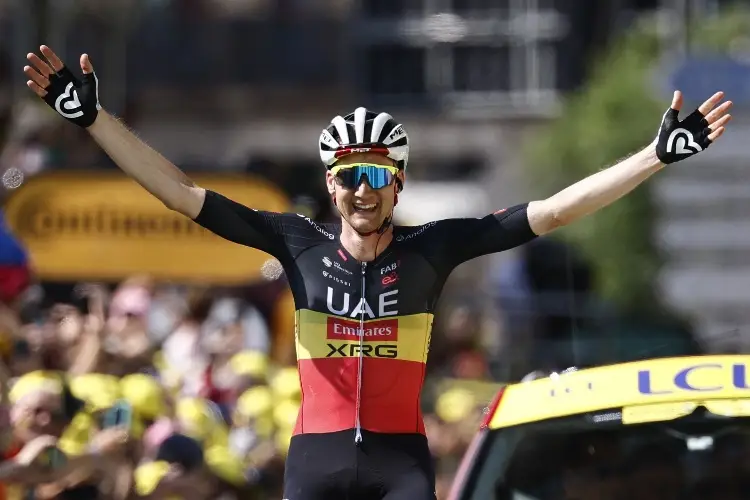 Wellens gana etapa 15 del Tour de France, Pogacar sigue líder