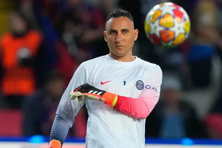Keylor Navas se despide de Newell's y viaja a México para firmar con Pumas