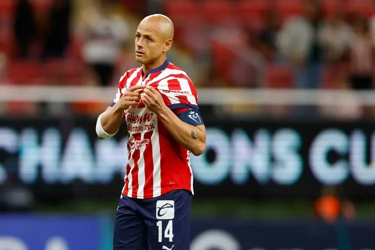'Chicharito' se irá de Chivas 